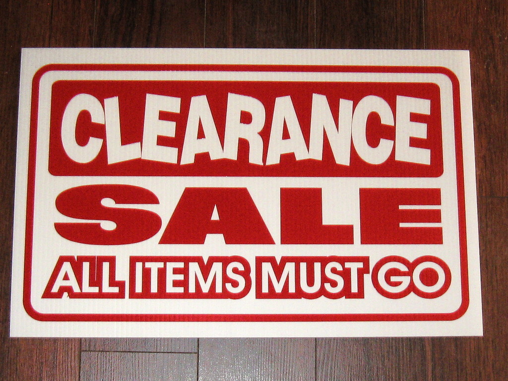 General Business Sign: Clearance Sale All items Must Go