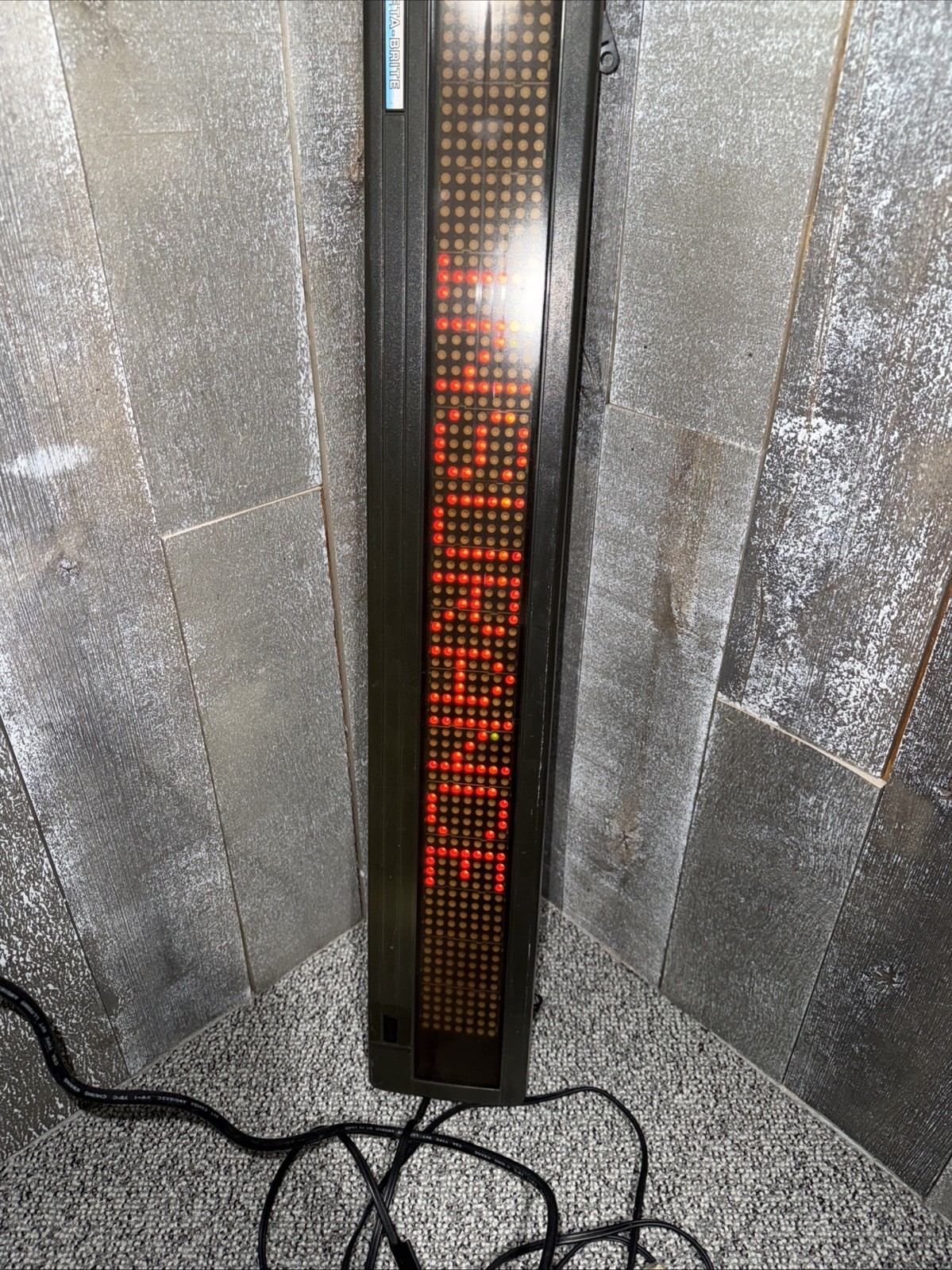 Adaptive BetaBrite 26″ Programmable LED Sign Model 213C *no Remote* Read