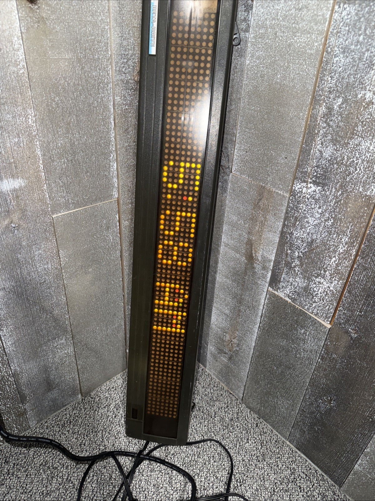 Adaptive BetaBrite 26″ Programmable LED Sign Model 213C *no Remote* Read