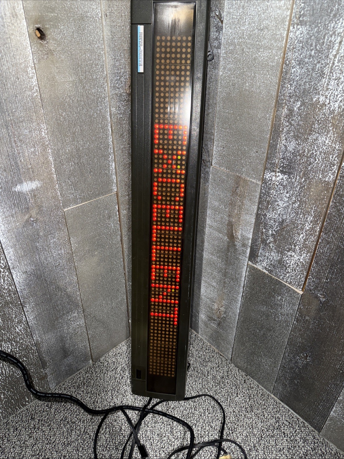 Adaptive BetaBrite 26″ Programmable LED Sign Model 213C *no Remote* Read